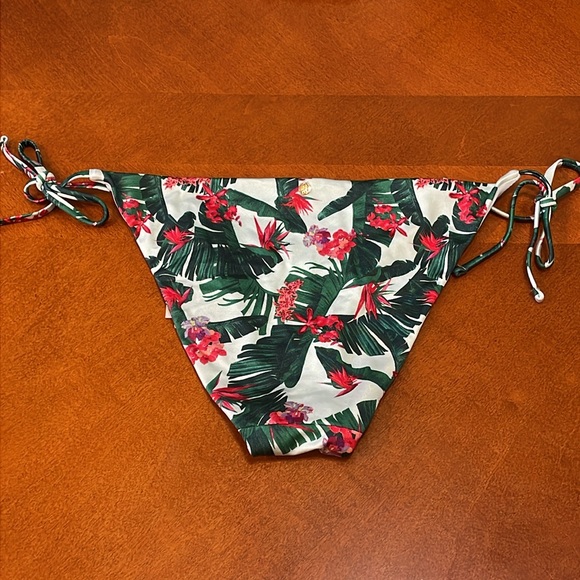 Victoria's Secret Bombshell Push-Up Bikini 34DD & Large Side-Tie Cheeky Bottom - Picture 9 of 16